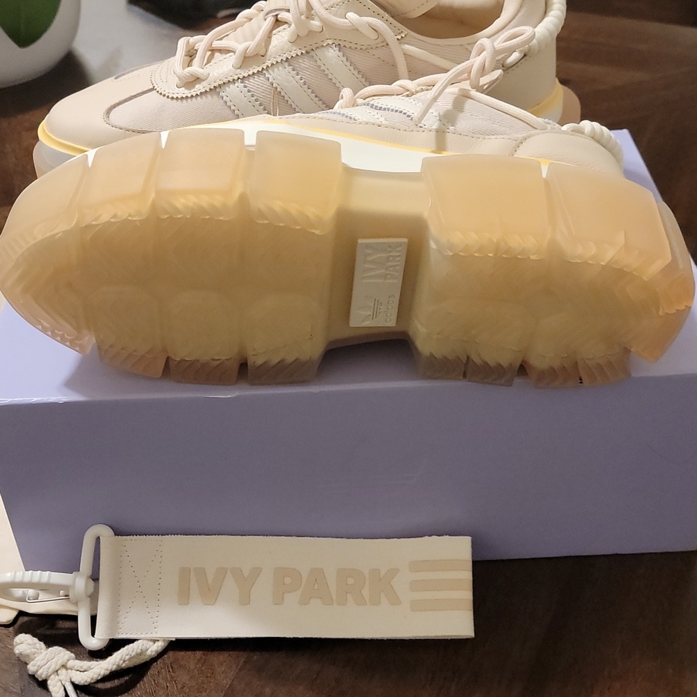 Adidas Super Sleek Ivy Park 9.5 - Picture 3 of 4